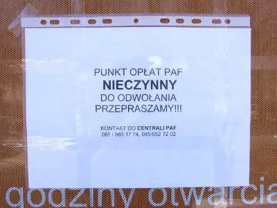 Na drzwiach punktu PAF w Bolesławcu jest karka z informacją, że punkt jest nieczynny do odwołania