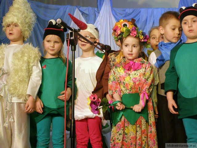 Występ najmłodszych uczestników zajęć MDK