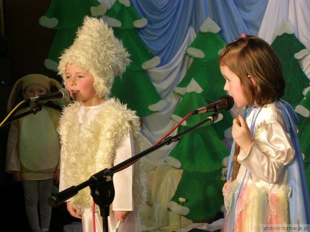 Występ najmłodszych uczestników zajęć MDK