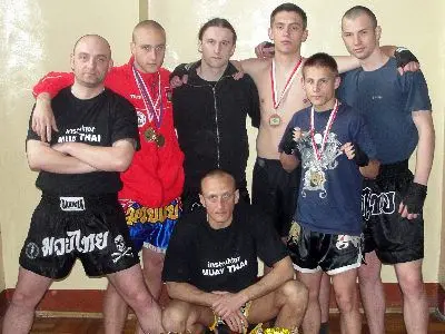 Zawodnicy i trenerzy BKMT