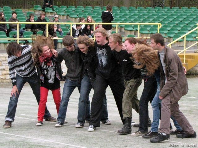 Aktywni widzowie podczas koncertu Jacek Orzeł Band