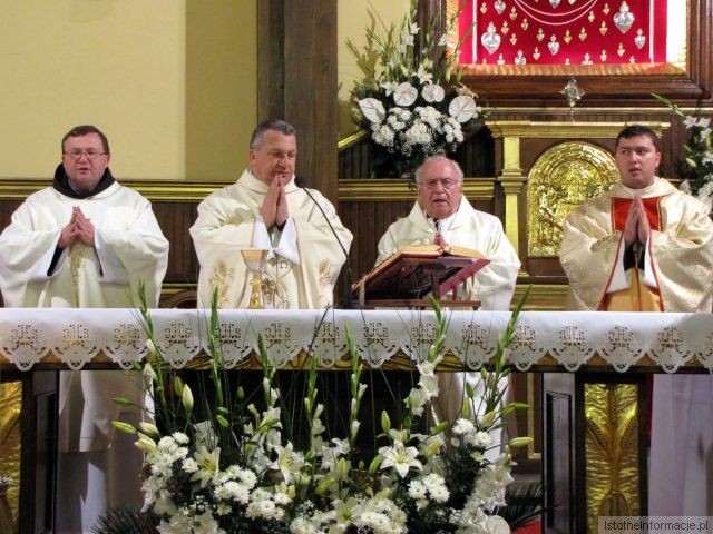 Biskup Marek Mendyk poświęcił kapliczkę dedykowaną włoskiej świętej