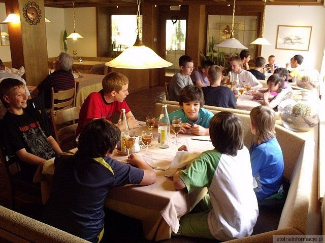 Piłkarze z Bolesławca rozgrywali mecze, chodzili na wycieczki w Alpy oraz zwiedzili zamek Churburg