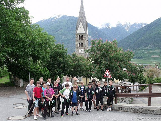Piłkarze z Bolesławca rozgrywali mecze, chodzili na wycieczki w Alpy oraz zwiedzili zamek Churburg