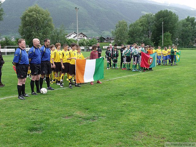 Piłkarze z Bolesławca rozgrywali mecze, chodzili na wycieczki w Alpy oraz zwiedzili zamek Churburg