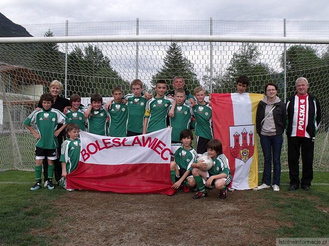 Piłkarze z Bolesławca rozgrywali mecze, chodzili na wycieczki w Alpy oraz zwiedzili zamek Churburg