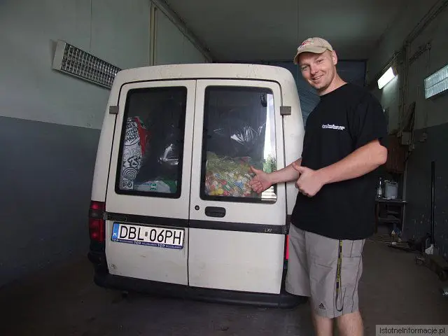 Zebrali nakrętki dla chorej Nikoli