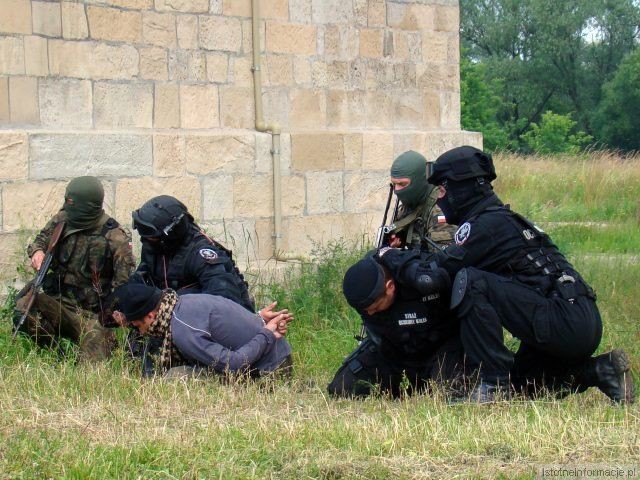 Atak terrorystyczny na wiadukt