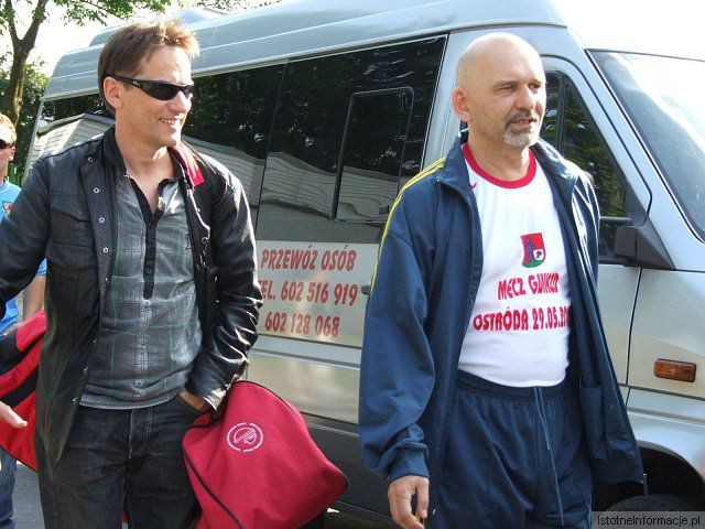 Przemiana wygrała z artystami po rzutach karnych