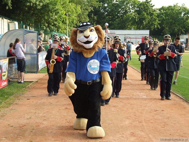 Przemiana wygrała z artystami po rzutach karnych