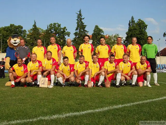 Przemiana wygrała z artystami po rzutach karnych