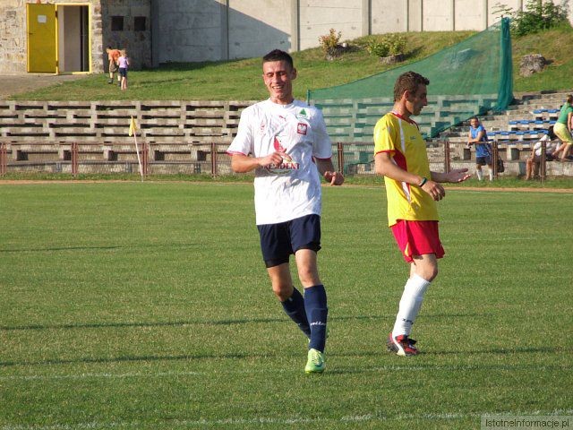 Przemiana wygrała z artystami po rzutach karnych