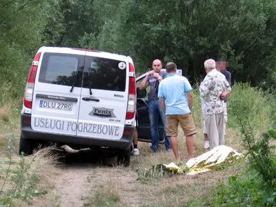 Mężczyzna pływał w niebezpiecznym miejscu