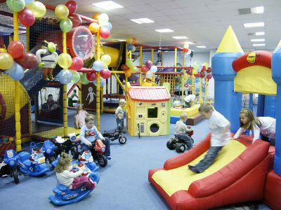 Do dyspozycji dzieci jest ponad 380 m2 powierzchni sali