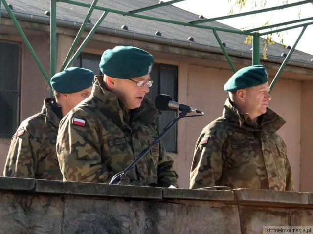 Wręczenie broni elewom