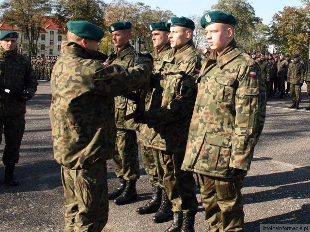 Wręczenie broni elewom