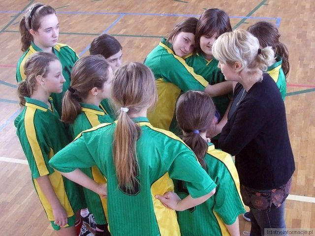 Siatkarki z Brzeźnika najlepsze w gminie