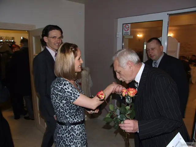 Gości sobotniego balu witali członkowie zarządu BKS Bobrzanie