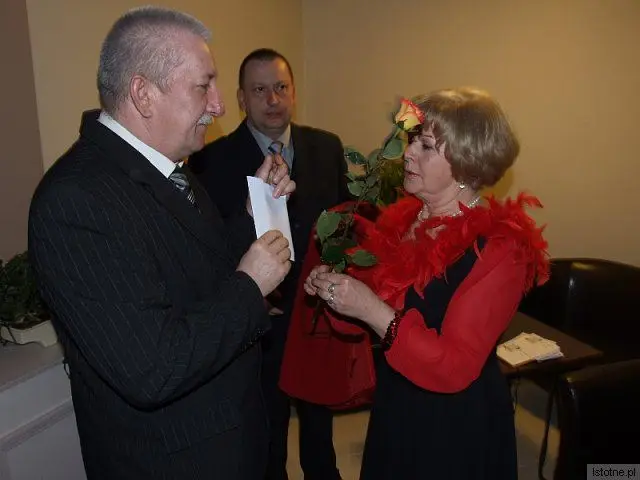 Gości sobotniego balu witali członkowie zarządu BKS Bobrzanie