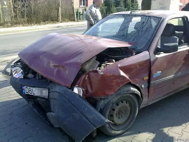 Kierowca Fiata jechał ulicą Staszica