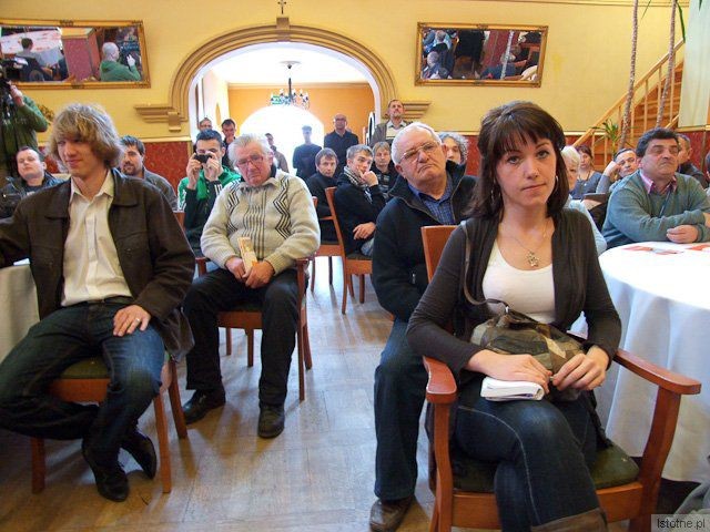 Uczestnicy spotkania z Januszem Palikotem