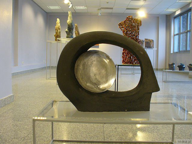 Prace krakowskich ceramików w galerii "Długa"
