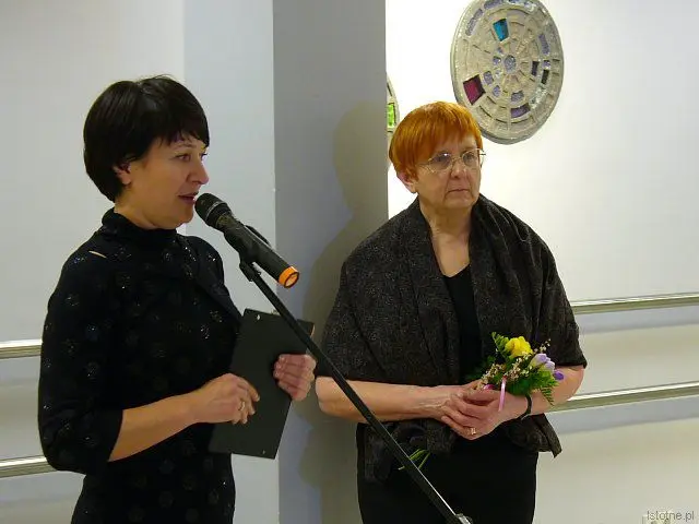 Ewa Lijewska-Małachowska i Marita Benke-Gajda na otwarciu wernisażu wystawy ceramików z Krakowa