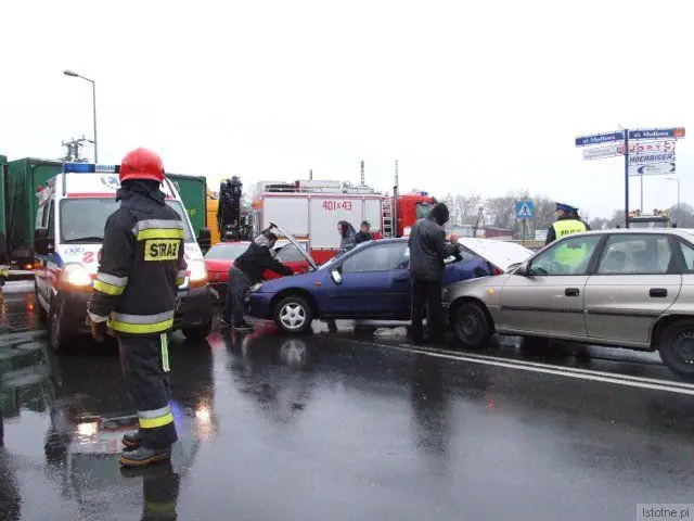W kolizji brały udział 3 samochody