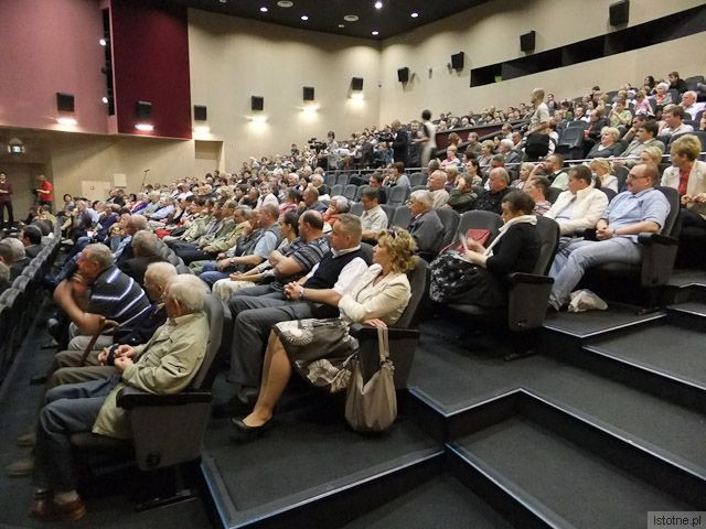 Uczestnicy spotkania z Janem Pospieszalskim