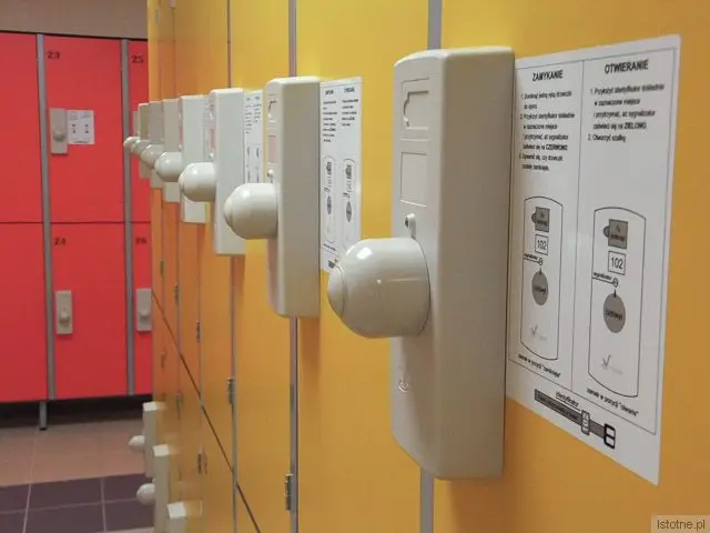 Szafki z automatycznymi zamkami