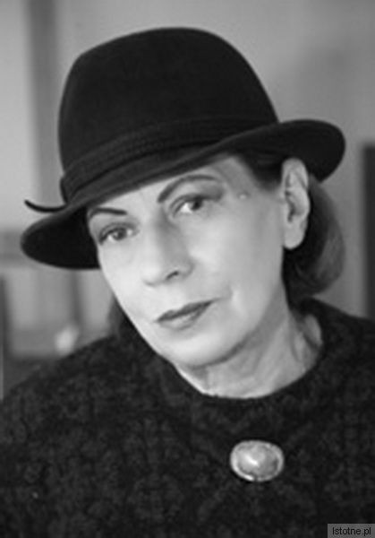 Stanisława Wojda-Pytlińska, instruktorka pracowni plastycznej