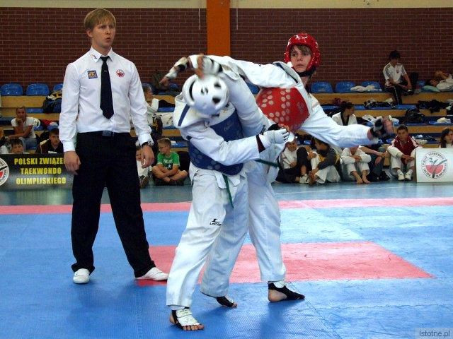 Kamil Serafin (czerwony kask) nie dał szans swojemu rywalowi