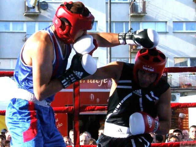 Pokazowa walka bokserów