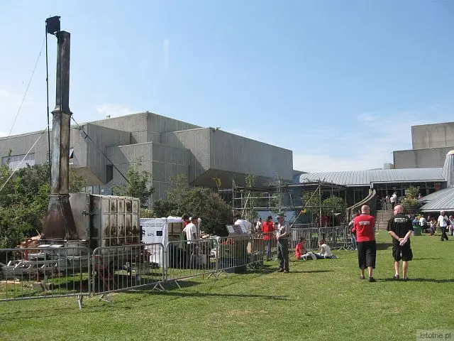 Międzynarodowy Festiwal Ceramiki w Aberystwyth (Wielka Brytania) - piec Mateusza Grobelnego
