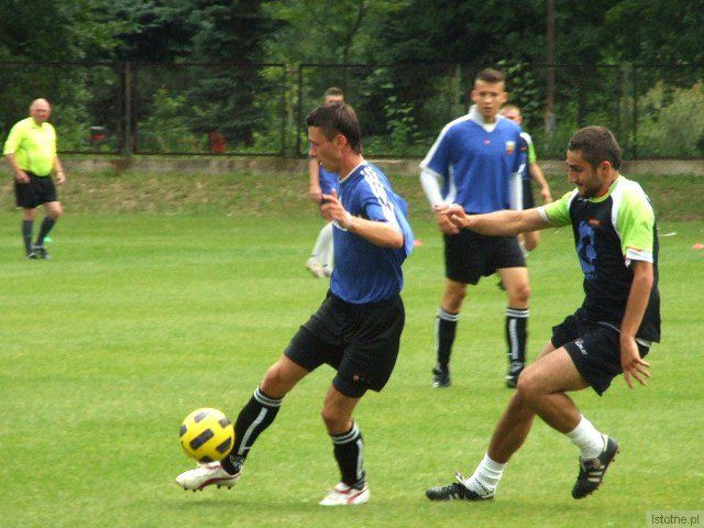 Przy piłce Łukasz Graczyk