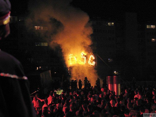 Płonący napis BŚC