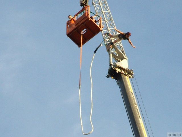 Dużą popularnością cieszyły się skoki na bungee