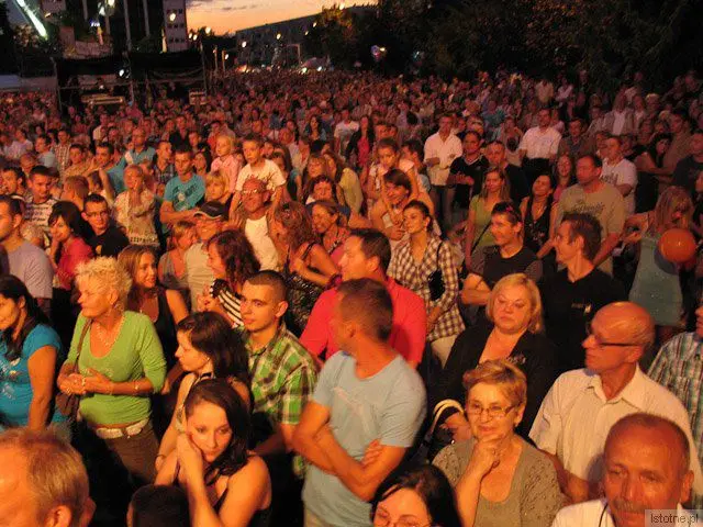 Publiczność na koncercie zespołu Sumptuastic