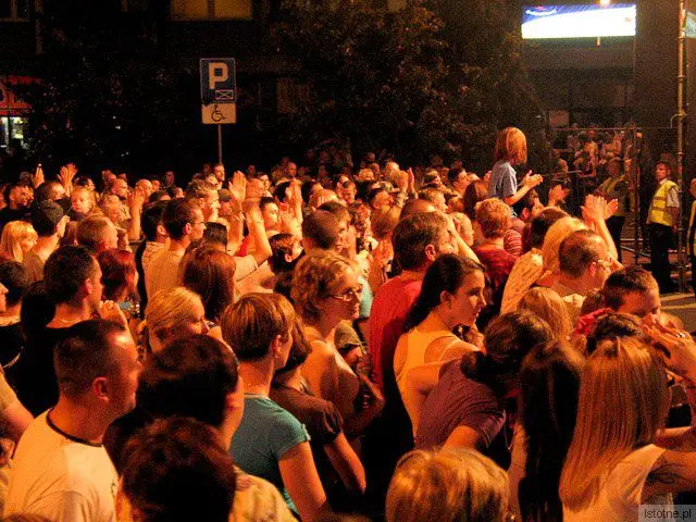 Publiczność na koncercie Ani Dąbrowskiej