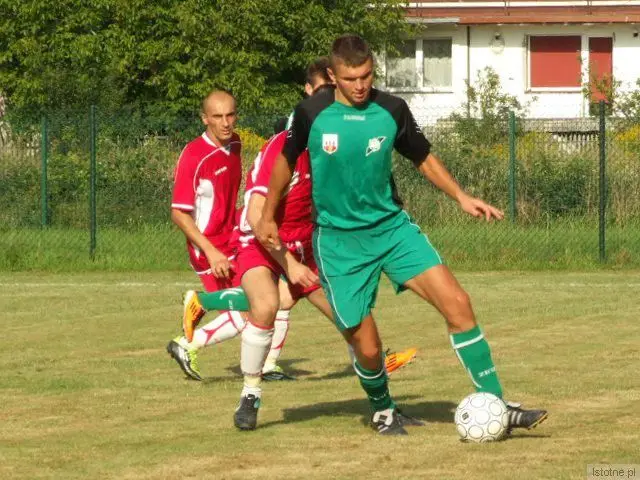 Przy piłce Jacek Bochnia