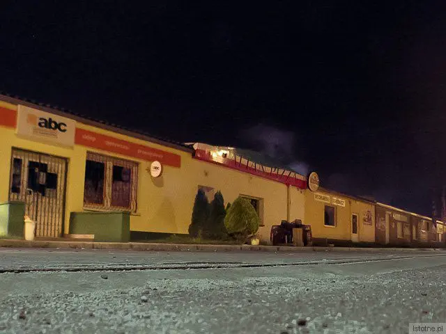 Pizzeria i sklep przy ulicy Gałczyńskiego