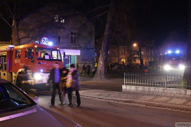 Mieszkańcy kamienicy musieli opuścić mieszkania