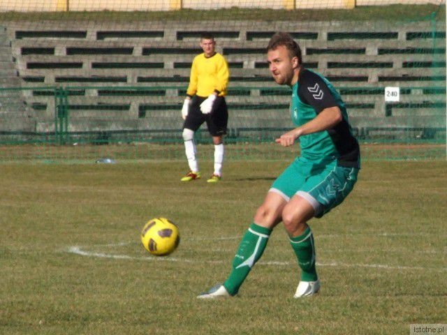 Przy piłce Mateusz Mucha