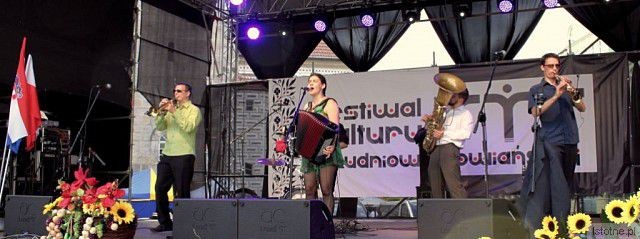 Di Grina Kuzine na scenie