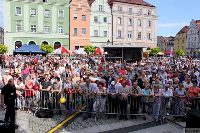 Występy zespołów muzycznych na Festiwalu Kultury Południowosłowiańskiej przyciągnęły tłumy bolesławian