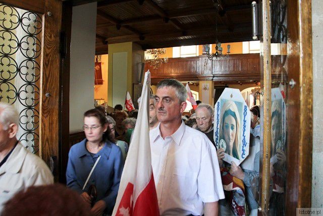 Pikietę poprzedziła msza w kościele ks. Kusika