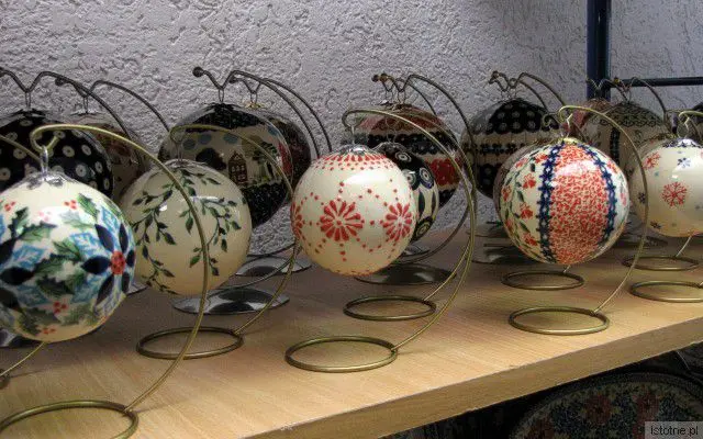 Ceramiczne bombki cieszą się sporą popularnością w Australii, USA i Francji