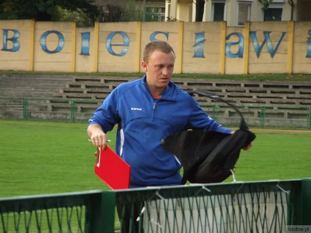 Trener drużyny juniorów - Maciej Sawicki