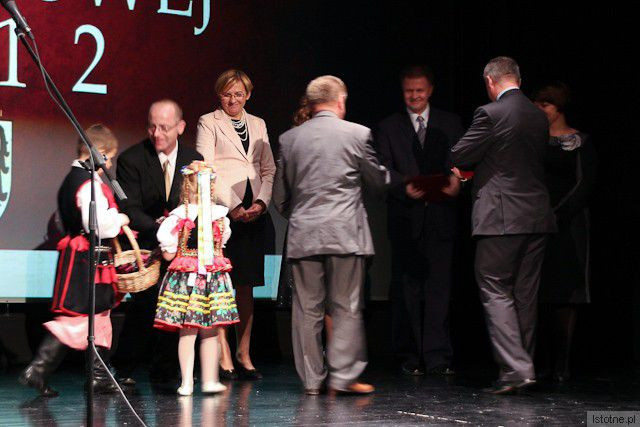 Nauczyciele wyróżnieni nagrodą Zarządu Powiatu