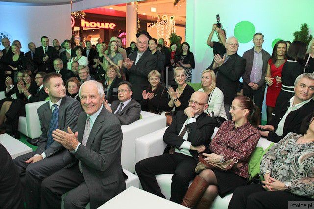 Goście zaproszeni na otwarcie Galerii